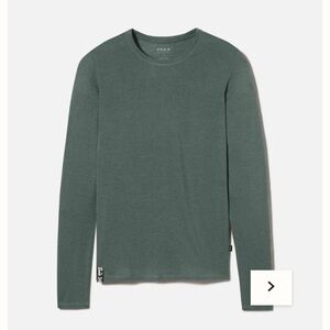 Paka Apparel long sleeve base layer
Shirt is black.